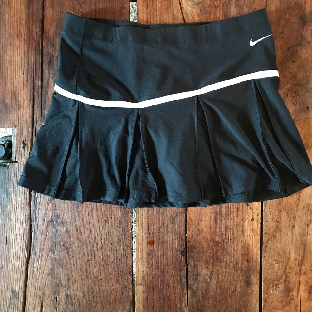 Nike tennis skort